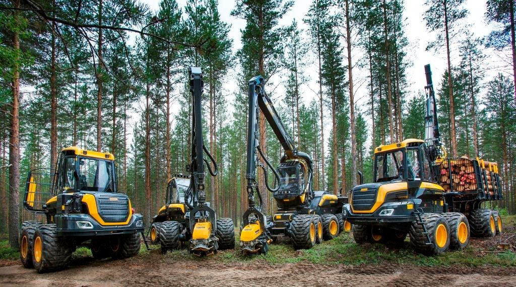 Harvester em operação florestal